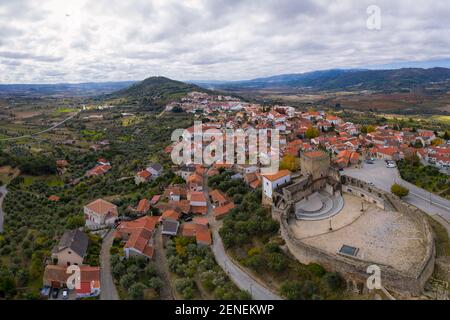 Belmonte historisches Dorf Drohne Luftaufnahme von Schloss in Portugal Stockfoto