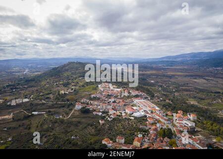 Belmonte historisches Dorf Drohne Luftaufnahme von Schloss in Portugal Stockfoto