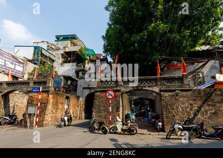 Chaos Verkehr von Hanoi in Vietnam Stockfoto