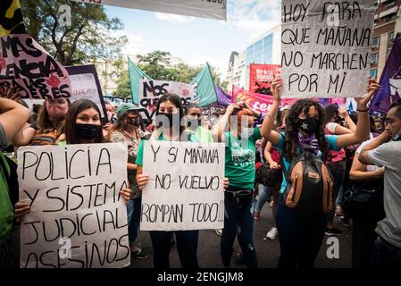 Alejo Manuel Avila/ Le Pictorium - Protest für den Mord Von Ursula Bahillo an das Gerichtsgebäude - 17/02/2021 - Argentinien / Buenos Aires - The Wome Stockfoto