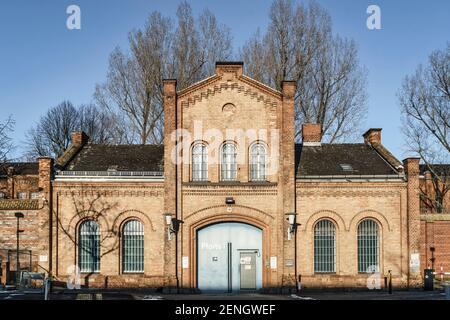 JVA Ploetzensee, Justizvollzugsanstalt, Pforte 1, Gefaengnismauer, Wachturm, Berlin-Ploetzensee, Deutschland, Europa Stockfoto