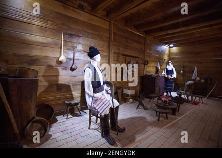 Museumsausstellung, Schauplatz des Nationalmuseums Valjevo im Dorf Brankowina. Serbien Stockfoto