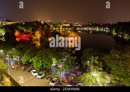 Der See Hoan Kiem in der Stadt Hanoi in Vietnam Stockfoto