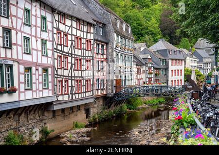 25.07.2020 Deutschland, Monschau, schöne Sicht auf die Altstadt Stockfoto