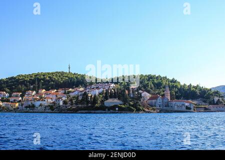 Korcula, Kroatien - 3. Oktober 2011: Blick auf Korcula an einem sonnigen Tag Stockfoto