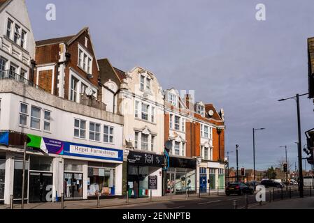 Immobilien, Architektur in Hamlet Court Road, Westcliff on Sea, Essex, Großbritannien, die ursprünglich eine Edwardian Ära Einzelhandel High Street ist. Variationen der Stile Stockfoto