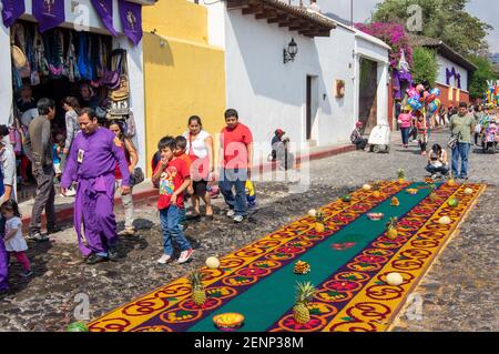 Die Karwoche / Semana Santa Feiern in Antigua, Guatemala Stockfoto