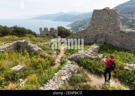 Italien, Sizilien, Cefalu, der Blick von La Rocco von den Ruinen eines 12-13th- Jahrhundert Schlosses Stockfoto
