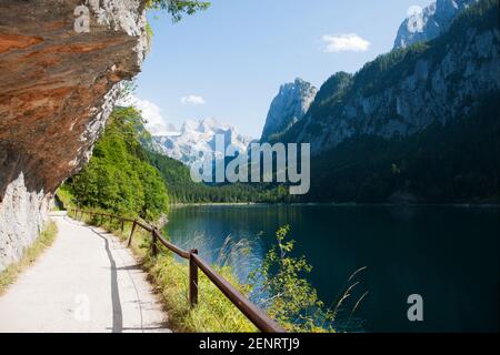 Gosausee See im Inneren Salzkammergut mit Blick auf Dachstein und Gletscher; Salzkammergut, Österreich Stockfoto