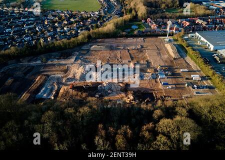 Der Hausbauer Bellway hat den Wirral Business Park in Greasby, Wirral, erworben und kann damit beginnen, 127 Häuser auf dem 15 Hektar großen Grundstück zu bauen Stockfoto