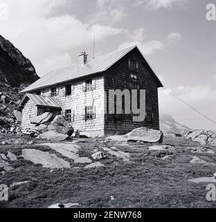 Österreich, Tirol. Diese Bildergruppe zeigt die Stubaier Alpen im Stubaital des österreichischen Tirols, nicht weit von der Stadt Innsbruck entfernt, wie sie es 1968 waren. Das Bild zeigt den Deutschen Alpenverein DAV, die Bremer Hütte, benannt nach der norddeutschen Stadt Bremen, am Kopf des Obernbergtals in der Nähe der Stadt Steinach am Brenner. Stockfoto