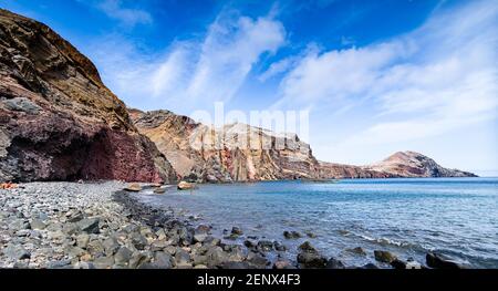 Vulkanische Landschaft am Meer im Osten der Insel Madeira (Ponta de São Lourenço) Stockfoto