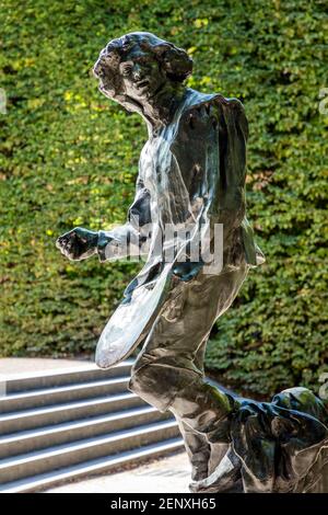 Auguste Rodins Bronzeskulptur des Malers Claude Lorrain im Garten des Musée Rodin, Paris, Frankreich Stockfoto