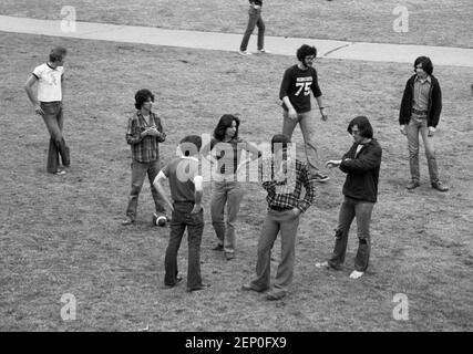 Die Schüler haben Spaß im Freien. University of Pennsylvania. Philadelphia, USA, 1976 Stockfoto