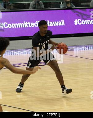 26. Februar 2021 - Long Beach State 49ers Wache RJ Rhoden #0 während eines Spiels zwischen den Hawaii Rainbow Warriors und dem Long Beach State 49ers in der simplifi Arena im Stan Sheriff Center in Honolulu, HI - Michael Sullivan/CSM Stockfoto