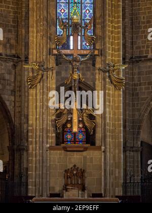 Altar in der Kathedrale des Heiligen Kreuzes und Saint Eulalia - Barcelona, Katalonien, Spanien Stockfoto