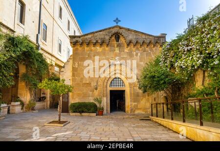 Jerusalem, Israel - 12. Oktober 2017: Fassade der mittelalterlichen Kirche der Flagellation in der Via Dolorosa Straße im östlichen islamischen Viertel der Altstadt Stockfoto