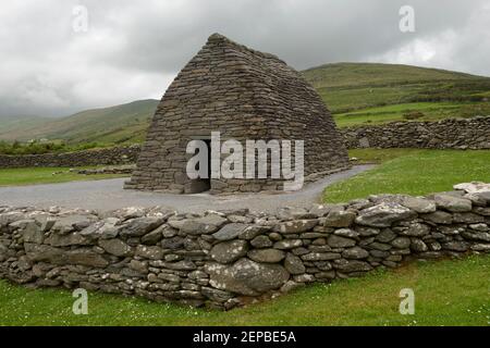 Das antike Gallarus Oratorium auf der Halbinsel Dingle, Irland. Stockfoto