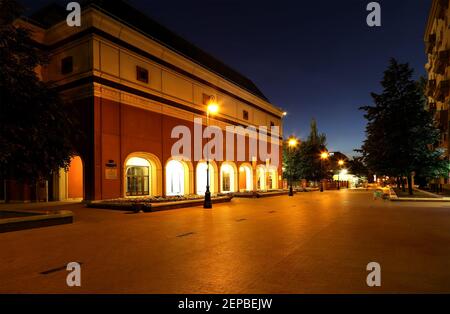 Die State Tretjakov Gallery ist eine Kunstgalerie in Moskau, Russland, dem führenden Verwahrer der russischen bildenden Kunst in der Welt. Die Fassade der Galerie bauen Stockfoto