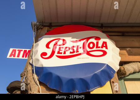 Myrtle Beach, South Carolina, USA - Flaschenverschluss-Schild der Marke Pepsi Cola in horizontaler Ausrichtung Stockfoto