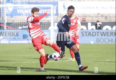 firo: 27.02.2021 Fußball: Fußball: 2nd Bundesliga-Saison 2020/21 VfL Bochum - Würzburg, Kickers Würzburg, Würzburg Duelle, Daniel Hagele, Versus, Robert Zulj – weltweit im Einsatz Stockfoto