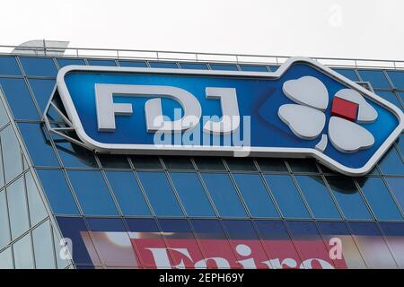 Eine allgemeine Ansicht des FDJ-Gebäudes ( Francaise des jeux ), am 26. Februar 2020 in Boulogne-Billancourt, Frankreich. Foto von David Niviere/ABACAPRESS.COM Stockfoto