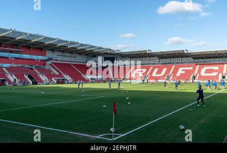 27th. Februar 2021; AESSEAL New York Stadium, Rotherham, Yorkshire, England; English Football League Championship Football, Rotherham United versus Reading; allgemeiner Stadionblick in einem sonnigen Rotherham Stockfoto