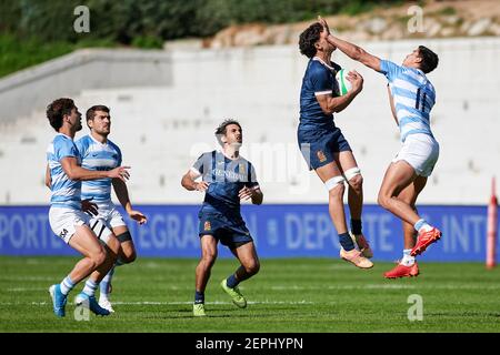 Madrid, Spanien. Februar 2021, 27th. Spieler in Aktion während des Madrid Rugby 7s-Matches zwischen Spanien und Argentinien im Estadio Nacional Complutense in Madrid, Spanien. Kredit: SPP Sport Presse Foto. /Alamy Live Nachrichten Stockfoto