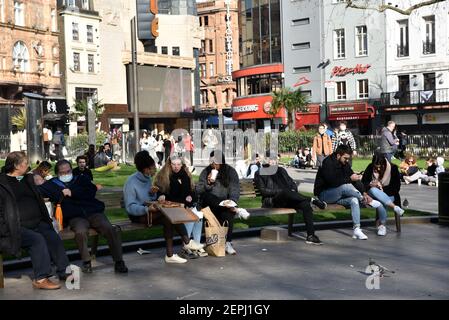 London, Großbritannien. Februar 2021, 27th. UK Wetter: Sonniger Tag in London. Kredit: Matthew Chattle/Alamy Live Nachrichten Stockfoto