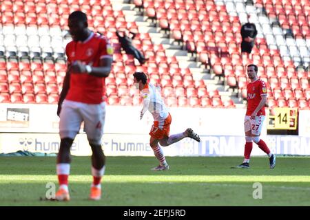 LONDON, ENGLAND. FEB 27th Matty Virtue of Blackpool feiert nach dem zweiten Tor seines Teams während des Sky Bet League 1-Spiels zwischen Charlton Athletic und Blackpool im The Valley, London am Samstag, 27th. Februar 2021. (Kredit: Ivan Yordanov, MI Nachrichten) Kredit: MI Nachrichten & Sport /Alamy Live Nachrichten Stockfoto