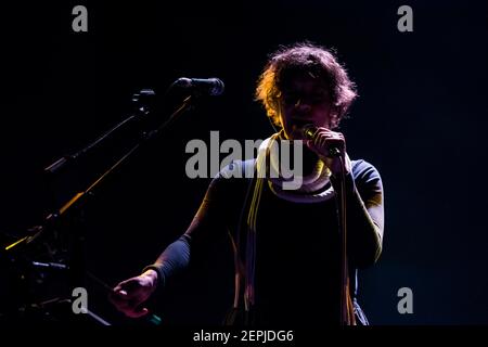 Merrill Garbus von Tune-Yards spielt live auf der Bühne im Roundhouse, Camden Town - London. Bilddatum: Dienstag, 20th. März 2018. Bildnachweis sollte lauten: David Jensen Stockfoto