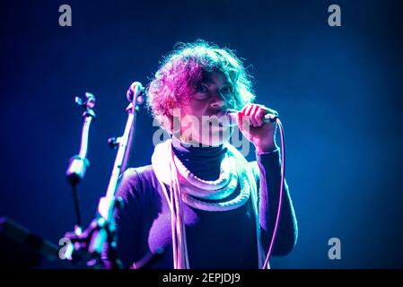 Merrill Garbus von Tune-Yards spielt live auf der Bühne im Roundhouse, Camden Town - London. Bilddatum: Dienstag, 20th. März 2018. Bildnachweis sollte lauten: David Jensen Stockfoto