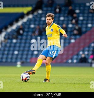 West Bromwich, West Midlands, Großbritannien. 27th. Februar 2021; The Hawthorns, West Bromwich, West Midlands, England; English Premier League Football, West Bromwich Albion gegen Brighton und Hove Albion; Pascal Grob von Brighton und Hove Albion Passing the Ball Credit: Action Plus Sports Images/Alamy Live News Stockfoto