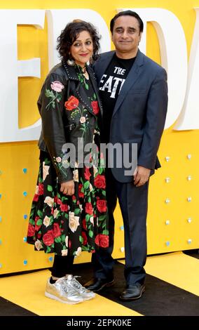 Jun 18, 2019 - London, England, UK - Gestern UK Filmpremiere Foto zeigt: Meera Syal und Sanjeev Bhaskar Stockfoto