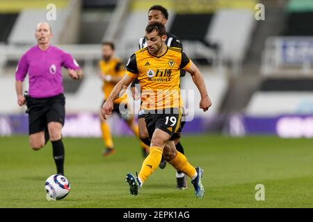 Newcastle, Großbritannien. Februar 2021, 27th. Jonny von Wolverhampton Wanderers während des Premier League-Spiels zwischen Newcastle United und Wolverhampton Wanderers am 27th 2021. Februar im St. James' Park in Newcastle, England. (Foto von Daniel Chesterton/phcimages.com) Quelle: PHC Images/Alamy Live News Stockfoto