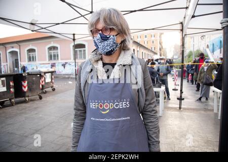 Rom, Italien. Februar 2021, 27th. Volunteer of ReFoodGees Association (Foto: Matteo Nardone/Pacific Press) Quelle: Pacific Press Media Production Corp./Alamy Live News Stockfoto