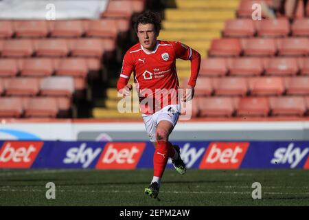 Barnsley, Großbritannien. Februar 2021, 27th. Callum Styles #4 von Barnsley während des Spiels in Barnsley, UK am 2/27/2021. (Foto von Mark Cosgrove/News Images/Sipa USA) Quelle: SIPA USA/Alamy Live News Stockfoto