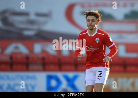 Barnsley, Großbritannien. Februar 2021, 27th. Jordan Williams #2 von Barnsley während des Spiels in Barnsley, UK am 2/27/2021. (Foto von Mark Cosgrove/News Images/Sipa USA) Quelle: SIPA USA/Alamy Live News Stockfoto