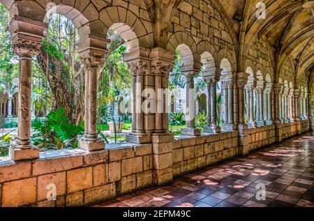 Die Klöster des 12th. Jahrhunderts alten spanischen Monastery of St. Bernard de Clairvaux nach North Miami, Florida verlegt. Stockfoto