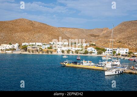 Folegandros, Griechenland - 26. September 2020: Küste der Insel Folegandros. Kleine Insel zwischen Paros und Santorini. Kykladen, Griechenland Stockfoto