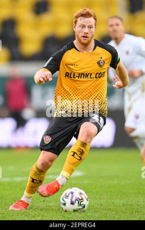 Dresden, Deutschland. Februar 2021, 27th. Fußball: 3. liga, SG Dynamo Dresden - FC Ingolstadt 04, 26. Spieltag, im Rudolf-Harbig-Stadion. Dynamos Paul will spielt den Ball. Quelle: Robert Michael/dpa-Zentralbild/dpa/Alamy Live News Stockfoto