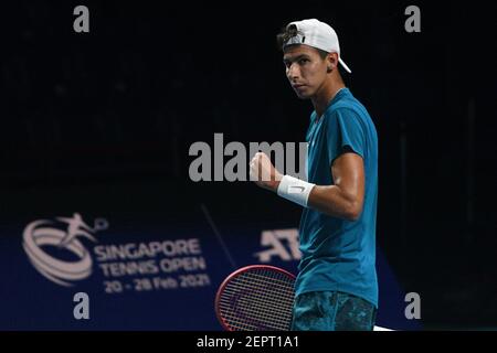 Singapur. Februar 2021, 28th. Alexei Popyrin aus Australien feiert während des Männer-Einzel-Finale gegen Alexander Bublik aus Kasachstan bei der Singapore Tennis Open Turnier in Singapur am 28. Februar 2021. Kredit: Dann Chih Wey/Xinhua/Alamy Live Nachrichten Stockfoto