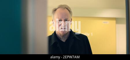 STELLAN SKARSGARD in HOPE (2019) -Originaltitel: HAP-, Regie: MARIA SODAHL. KREDIT: MOTLYS/FILM I VAST/OSLO BILDER/ZENTROPA ENTERTAINMENTS20 / ALBUM Stockfoto