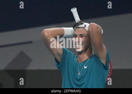 Singapur. Februar 2021, 28th. Alexei Popyrin aus Australien feiert nach dem Gewinn des Männer-Einzel-Finale gegen Alexander Bublik aus Kasachstan bei der Singapore Tennis Open Turnier in Singapur am 28. Februar 2021. Kredit: Dann Chih Wey/Xinhua/Alamy Live Nachrichten Stockfoto