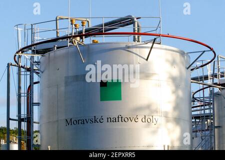 Gastank, Gasförderung, MND-Moravske naftove doly (Mährische Ölminen) Stockfoto