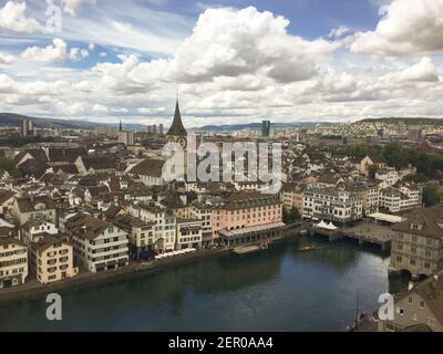 Panoramablick von oben nach Zürich. Schweiz Stockfoto