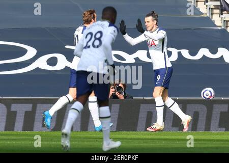 Tottenham Hotspur Stadium, London, Großbritannien. Februar 2021, 28th. English Premier League Football, Tottenham Hotspur gegen Burnley; Gareth Bale von Tottenham Hotspur feiert, nachdem er für 1-0 in der 2nd-Minuten-Kredit: Action Plus Sports/Alamy Live News Stockfoto