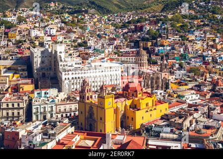 Luftaufnahme von guanajuato mit Kathedrale in Mexiko Stockfoto