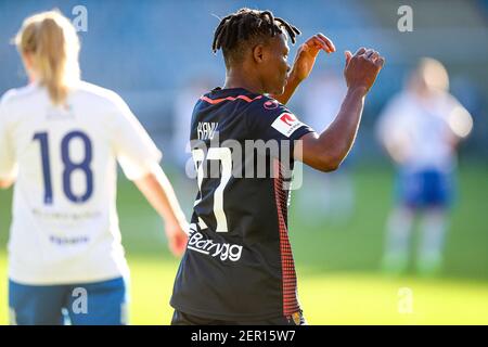 Norrkoping, Schweden. Februar 2021, 28th. Uchenna Grace Kanu (#27) Torschütze für Linkoping während eines Spiels im Schwedischen Cup zwischen IFK Norrkoping und Linkoping in der Platinumcars Arena in Norrkoping Quelle: SPP Sport Pressefoto. /Alamy Live Nachrichten Stockfoto