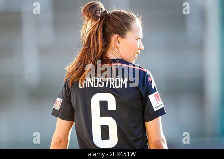 Norrkoping, Schweden. Februar 2021, 28th. Elin Landstrom (#6) Linkoping, während eines Spiels im Schwedischen Cup zwischen IFK Norrkoping und Linkoping in der Platinumcars Arena in Norrkoping Credit: SPP Sport Press Photo. /Alamy Live Nachrichten Stockfoto